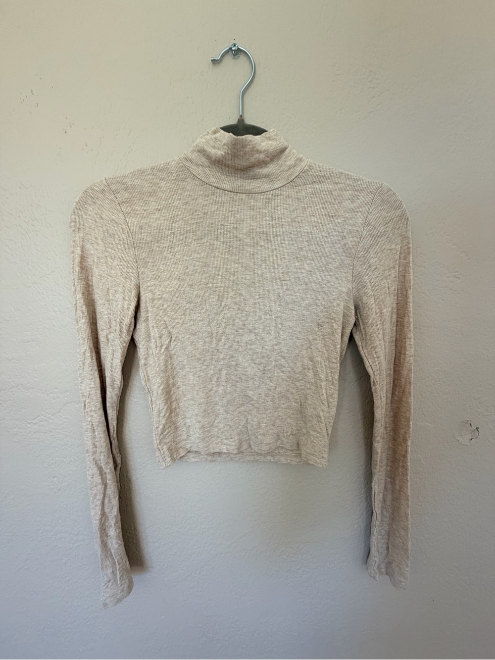 Wilfred Beige Cropped Turtleneck Sweater